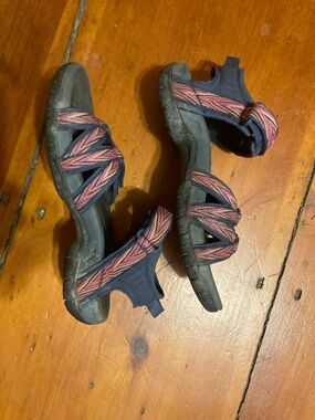 Teva Tirra-Women's Strappy Outdoor Sandals - Palm/ Indigo/Violet